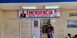 Familiares de pacientes del hospital de Tucupita se ven obligados a buscar medicinas por fuera