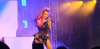 Fey hizo viajar en el tiempo a sus fanáticos en Caracas
