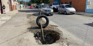 Vecinos de Barrio Nuevo en Barquisimeto denuncian situación de emergencia sanitaria y vial Socavamiento en la calle 51 con 13 y 13A de Barrio Nuevo de Barquisimeto.