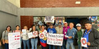 Gremios de Lara denuncian colapso educativo y precariedad laboral Concentración frente Centro de Desarrollo de Calidad Educativa en Barquisimeto.