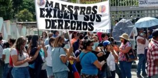 Denuncian que más de 50 000 trabajadores de Educación tienen el salario suspendido