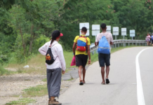 Caminantes: Un clamor de los pobres de la tierra Caminantes