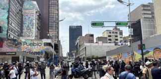 Se registraron fuertes tensiones en marcha por reclamos salariales en Caracas Marcha Caracas