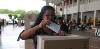Colombia cierra proceso electoral e inicia conteo de votos