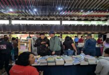 El Mercado de Libros Usados de la Filuc reunió a lectores de todas las edades en Valencia