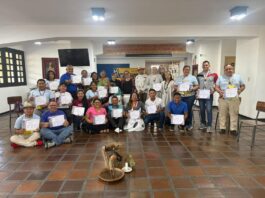 Centros Educativos Indígenas de AVEC planifican ruta de revitalización lingüística