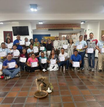 Centros Educativos Indígenas de AVEC planifican ruta de revitalización lingüística