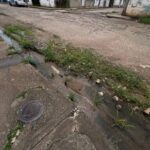 Aguas negras se desbordan en el sector El Caro de Maturín