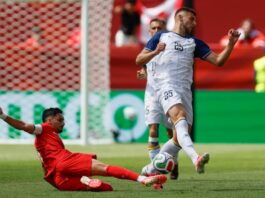 Canadá rescata un amargo empate ante Bosnia en su debut