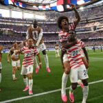 EE.UU. impone su ley y firma la primera goleada del Mundial contra Paraguay