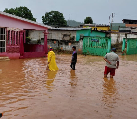 Fuertes lluvias provocan inundaciones en comunidades del Alto Orinoco