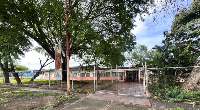 Lluvias anegan único centro de atención para niños con autismo en Guayana ante deterioro del techo