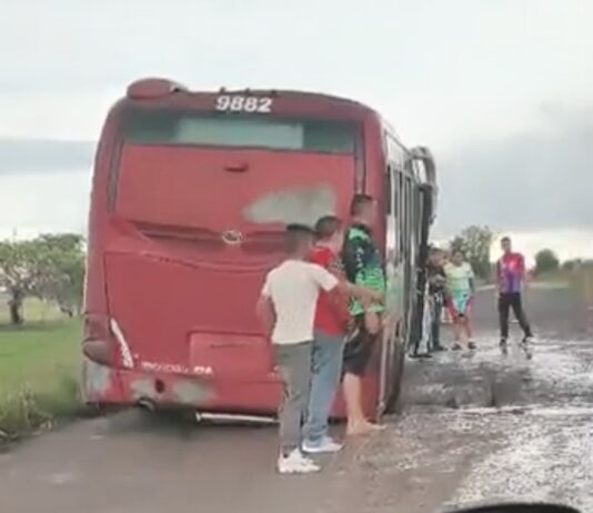 Exigen a las gobernaciones de Delta, Monagas y Bolívar unirse para reparar carreteras