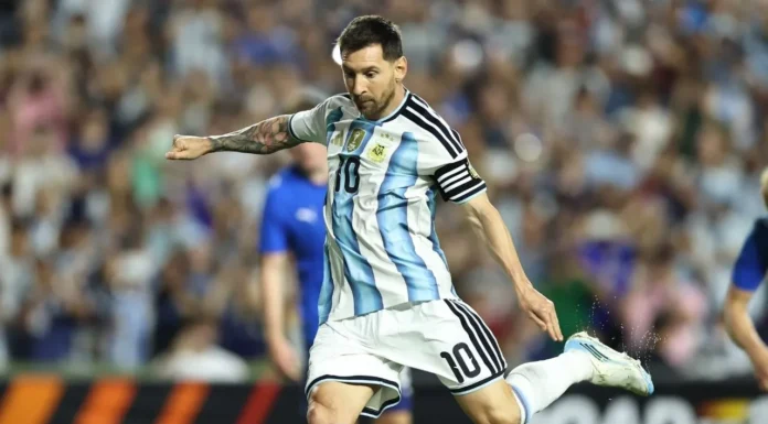 Argentina saca la cara por la Conmebol con triplete de Messi