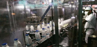 Conindustria: 80 % de la industria manufacturera sigue operativa tras el doble terremoto