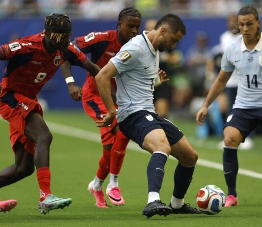 Uruguay debe ganarle a España para clasificar