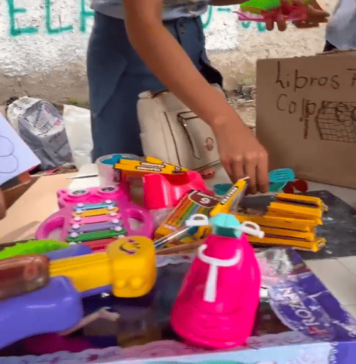 Ucistas recolectan materiales escolares para niños afectados por el doblete sísmico en Morón Ucistas recolectan materiales escolares para niños afectados por el doble terremoto en Morón