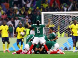 México pasa a octavos de final del Mundial dejando fuera a Ecuador