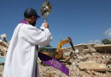 Llaman a mantener el apoyo humanitario y espiritual a los afectados por los terremotos
