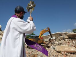 Llaman a mantener el apoyo humanitario y espiritual a los afectados por los terremotos