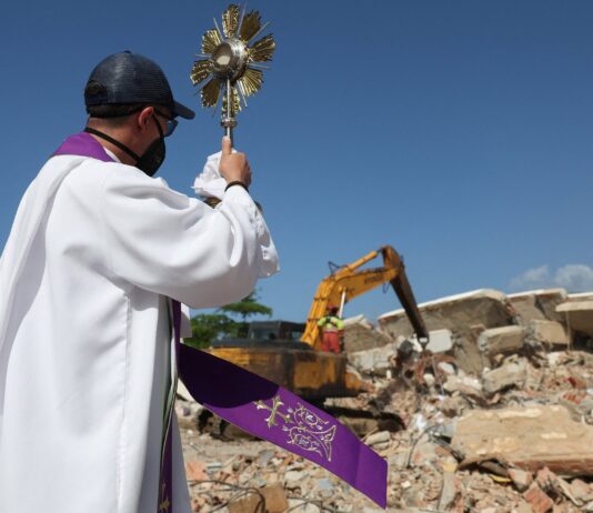 Llaman a mantener el apoyo humanitario y espiritual a los afectados por los terremotos