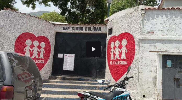 Colegio Simón Bolívar en Caraballeda