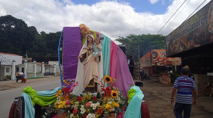 Un milagro la llevó a ser devota de la Virgen del Carmen