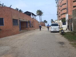 Sin casas y sin turismo: así sobreviven en Tucacas a un mes del doble terremoto