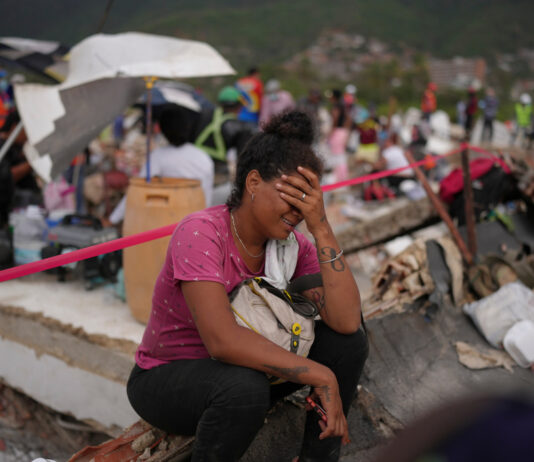 Psicóloga: Familias que perdieron seres queridos tras los terremotos enfrentan un “doble duelo”