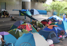 En Caracas también hay gente que se quedó sin casa Damnificados plaza Juan Pedro López