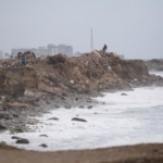ONG Vitalis advierte sobre riesgos de verter escombros al mar Escombros al mar