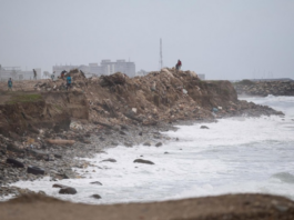 Escombros al mar