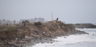 ONG Vitalis advierte sobre riesgos de verter escombros al mar Escombros al mar