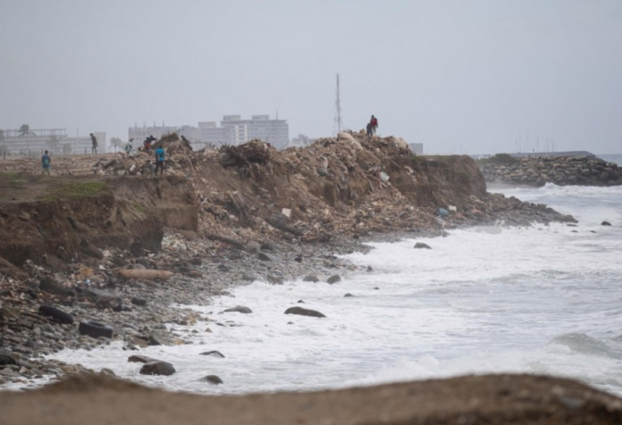 Escombros al mar