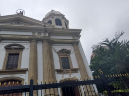 Unos 25 templos católicos en Caracas resultaron afectados tras los terremotos Fachada iglesia Nuestra Señora de Las Mercedes