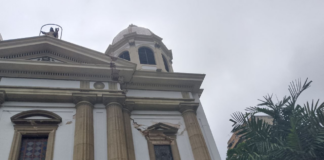 Unos 25 templos católicos en Caracas resultaron afectados tras los terremotos Fachada iglesia Nuestra Señora de Las Mercedes