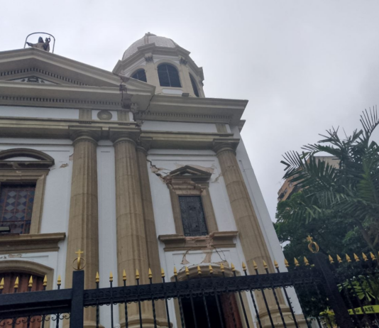 Unos 25 templos católicos en Caracas resultaron afectados tras los terremotos Fachada iglesia Nuestra Señora de Las Mercedes