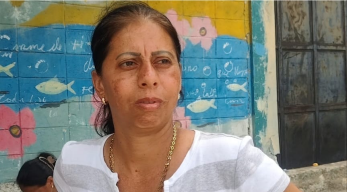 Familias de Naiguatá en La Guaira exigen mejor organización en la entrega de las ayudas Glenda Piñerúa, Naiguatá, La Guaira